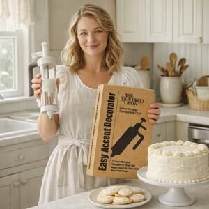 Pampered Chef Easy Accent Decorator #1775 Discontinued Vintage Icing Press Set